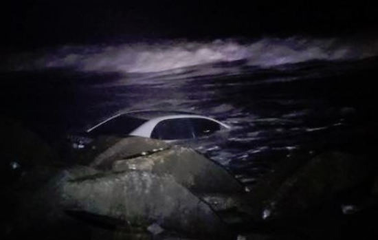 ���ӳ�ͣ���ߴ���ɢ��һ��������㱻�𶥣�ͼ��