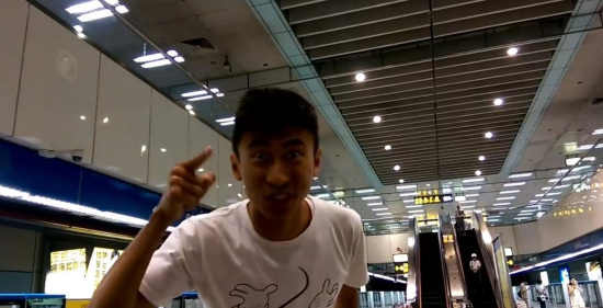 ģ��Ӣ������׷����̨���ӣ�������ıȽϿ�