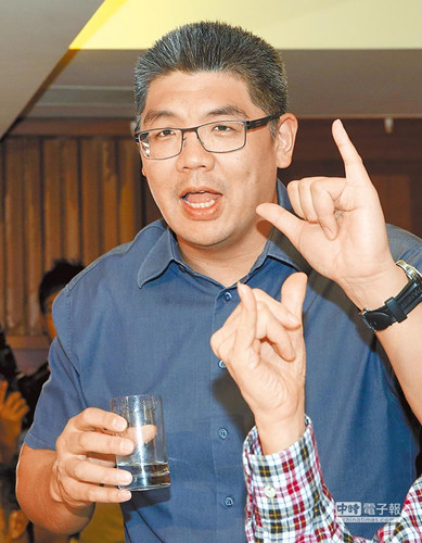 马英九今晚陪同连胜文扫街拜票欲全力抢救选情