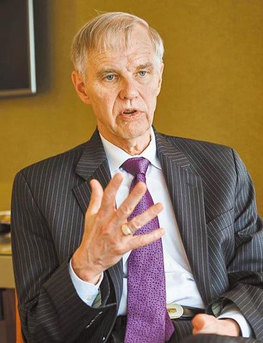 ����ܣ�̨������û׼���ý����������ζԻ�