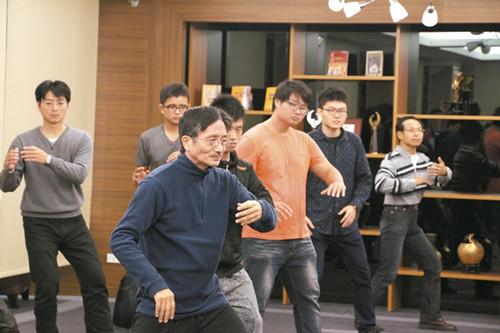 台世新大学将教授列入“馆藏”供学生“借人”