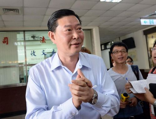 ��ǻ԰칫�����ξ�����ɫ�籩��������Ů����