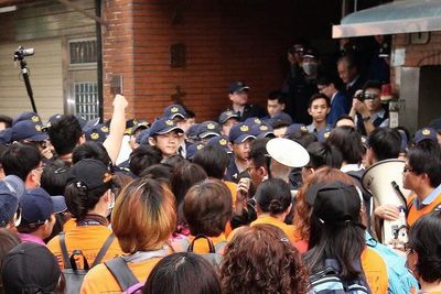 ̨��·�շ�Ա��������Ժ�����ҿ��龯������3��