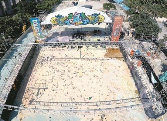 台湾尘爆现场满地烟头抽烟点火疑为元凶(图)