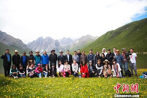 两岸记者走进青海传高原故事过海峡