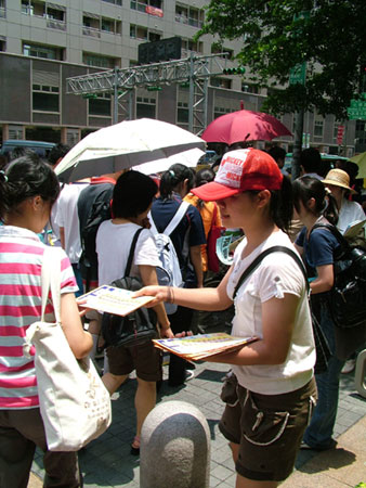 台中学今年首次基测结束众考生直奔补习班图2