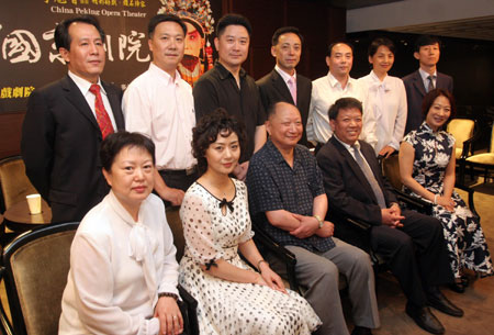 京剧名角齐聚一堂当红梅派青衣,曾获梅花奖的李胜素点击查看其它图片