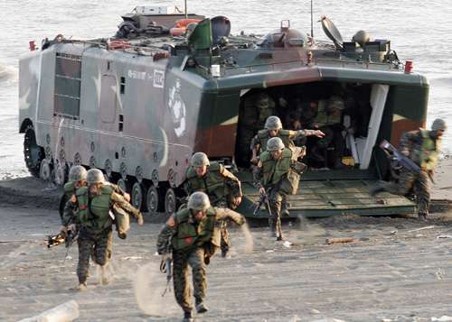 21日电 据香港《大公报》报道,台湾军方20日公布2007年度部队演训规划