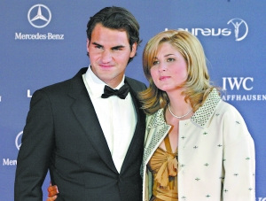 中网话题:伊万有多少男友?彭帅需要"拎包男"?