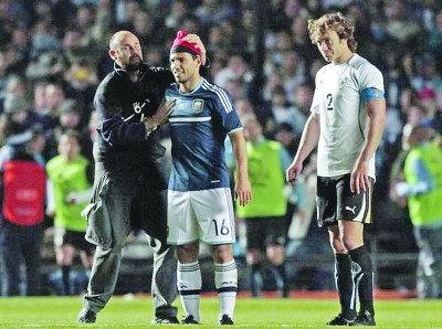 ���������������볡ǿ�ǰ���͢�����ֶ��ˣ�ͼ��