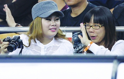 ����Ů�Գơ��׽���Ů�ѡ���������ߵ�����ͼ��