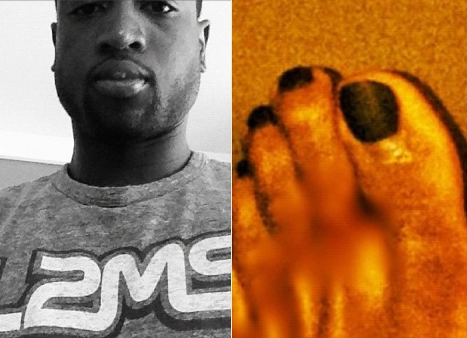 韦德涂黑脚趾甲激吻皇帝母亲后再现重口味(图)