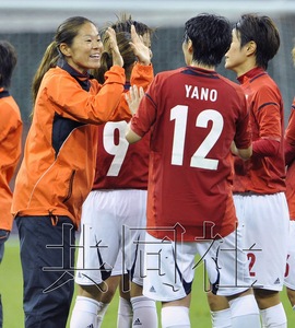 �ձ�Ů��С���չ�ս����Ը����ƽһ��ֻΪ����