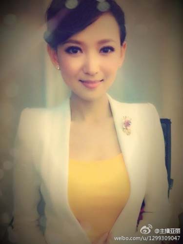 女主播亚丽. 图片来源:亚丽微博