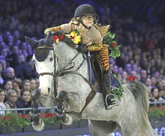 �Ǵ�Ů���������������ſɰ���װ�������֣�ͼ��