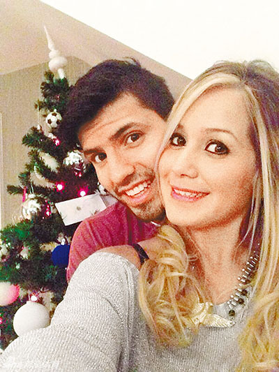 阿奎罗无惧负心男形象晒与新女友庆圣诞照(图)