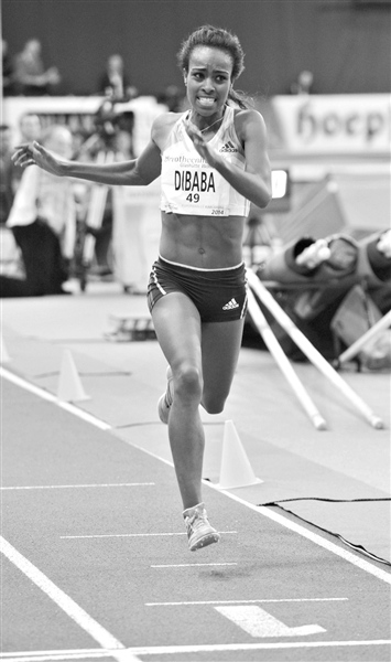 С�ϰͰ���3��55��17��дŮ��1500�����������¼