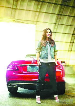 ������������������ع������޾���Ů�񷶣�ͼ��