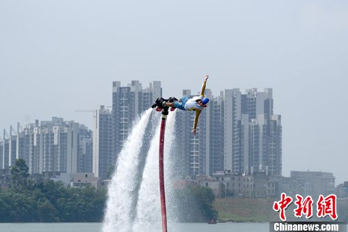 2014CPL������ս������Ļ������ˮ�Ӱ��ڶ�վ