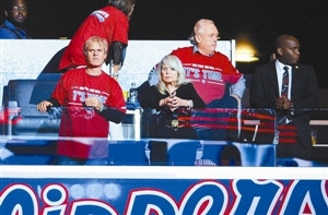 ˹�����������������︥˹:��������ľٶ���ͼ��