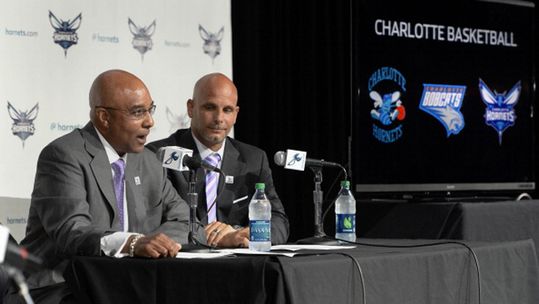 山猫正式更名为黄蜂乔丹:球队历史性的一天