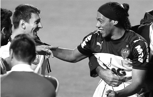 ����͢ѵ�������С�ޡ�����:ʧɢ�����ֵ�?��ͼ��