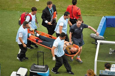 Ӣ������ҽ�ּ�������ף�½��״�λ��̧�ߣ�ͼ��