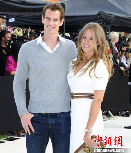 穆雷宣布与女友订婚 结束长达9年爱情长跑(图)(2)