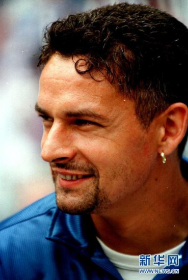 忧郁王子巴乔须发皆已花白 眼神依旧会放电(图)(3)