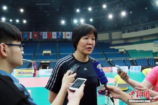 ��ƽ���Һ����ڶ�Ա��ǰ������˽����޵ö�