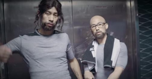 林书豪玩变装化身大肚男比举重输给女生(图)