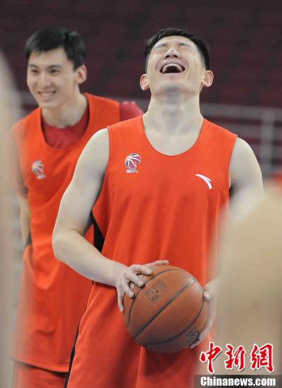 陈磊发长微博告别北京男篮:感谢闵指16年帮助