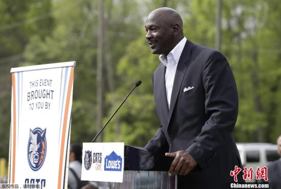 乔丹去年收入超生涯薪水总和退役球星里最会赚钱