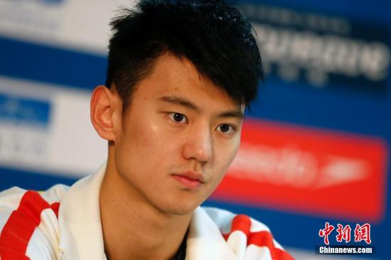 宁泽涛:不是偶像想当榜样算游泳界“大龄儿童”