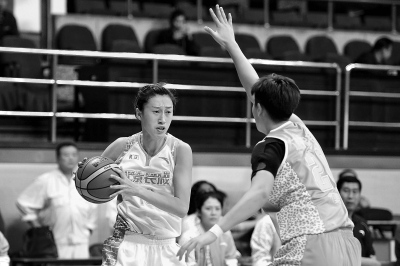 �׸�Ů��Ѹ��������˶�Ŀһ�´���ٶȺ������