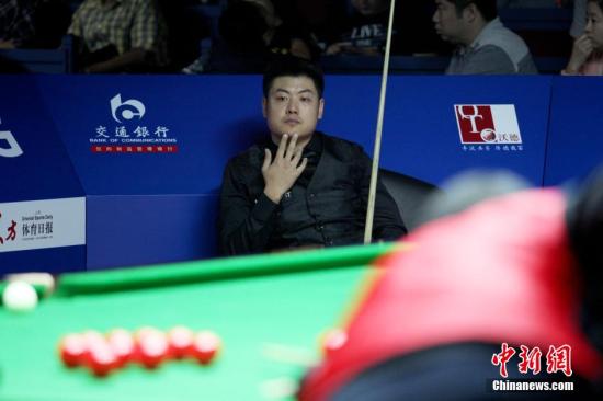 梁文博屡败屡战精神赢得赞誉年终排名跻身TOP16