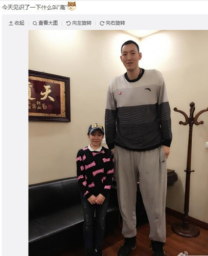 邓琳琳与孙明明合照仅到其腰部 网友:最萌身高差