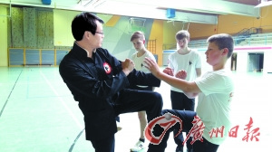 �¹�Ҷ����ͽ���ݿ�����ͽ������������ͷ��ͼ��