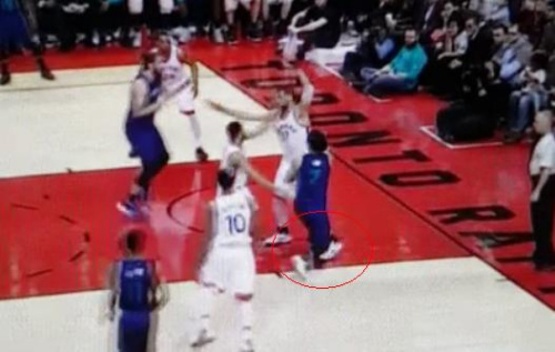 �����ͻ��ʱ��Ь���ͳ����������Գ��棨ͼ��