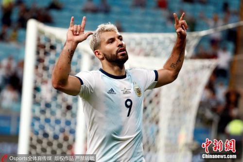 美洲杯阿根廷队2比0击败卡塔尔队晋级八强