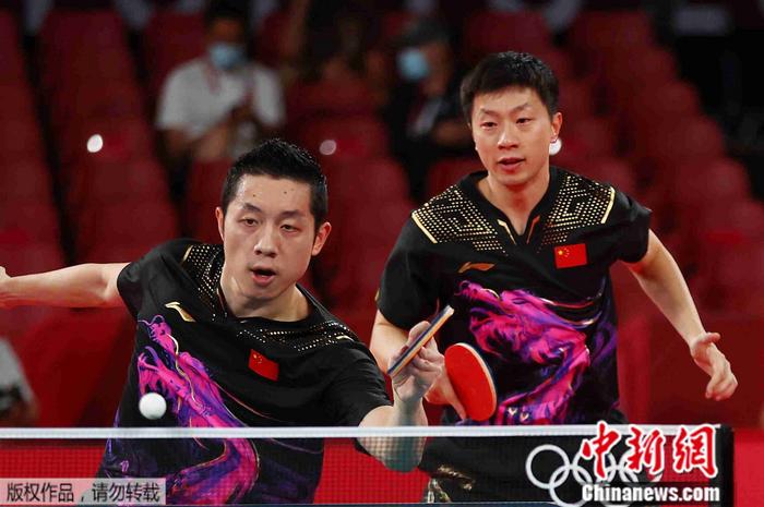 中国乒乓球男团夺冠:马龙坚信能战斗到最后