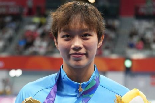 亚运会万乐天女子50米仰泳夺冠：希望冲击世界纪录
