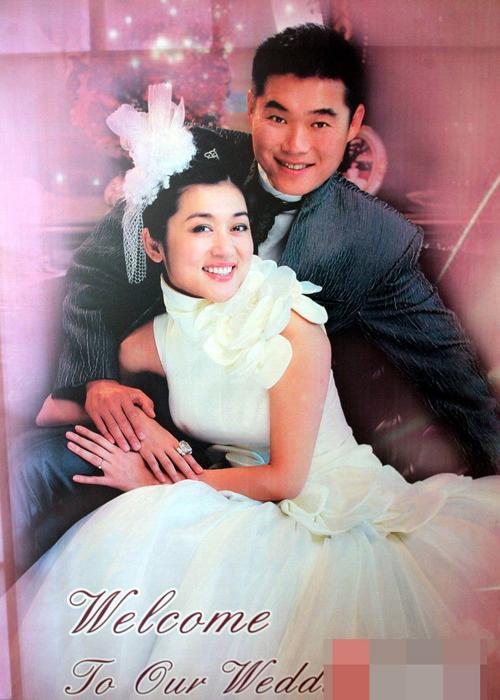 宿茂臻大婚曝"逼婚"细节 当众拥吻美丽新娘(图)(6)