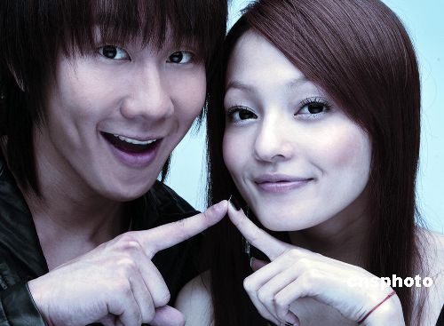 组图林俊杰张韶涵出任中国联通新势力代言人