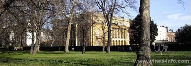 Ӣ�������ƻ�����������һ��ׯ���Ѿƣ�ͼ��