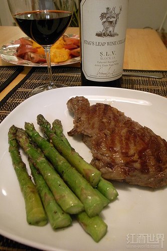 9种经典菜肴如何搭配葡萄酒(图)