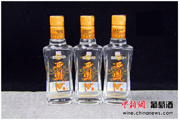 Ʒ����žƼ���С���ֵ�֮��