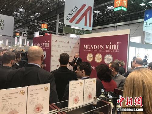 ��Ũ��ׯ�ڵ¹��������Ѿƴ����佱����ն��11ö����