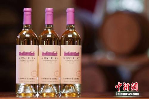 张裕摩塞尔传奇赤霞珠干白斩获世界金奖大满贯