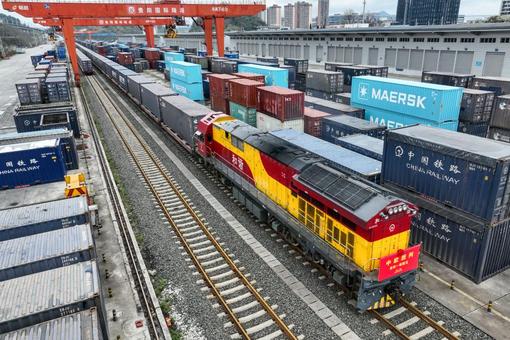 国台办谈中欧班列助力台企出海